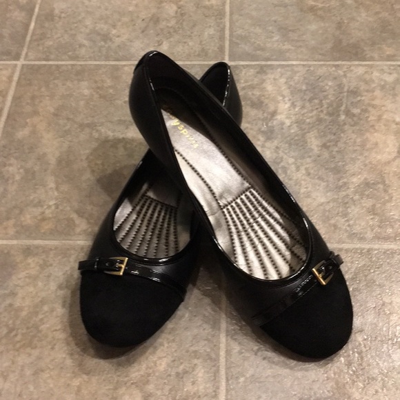 Easy Spirit Black Ballet Flats size 8.5 - Picture 1 of 6